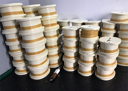 硅膠灌模出現(xiàn)冒泡，啥情況